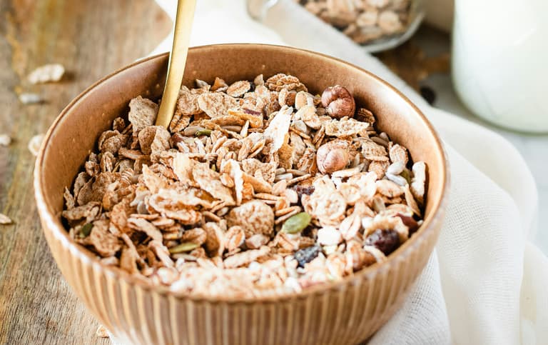 Hiking Food Ideas: Best Meals, Snacks & Trail Nutrition