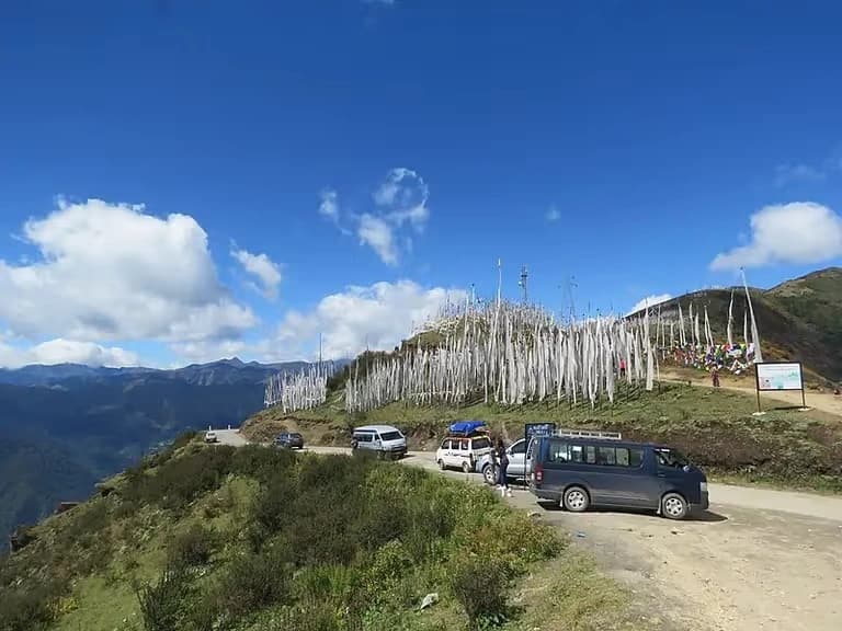 Chele La Trek