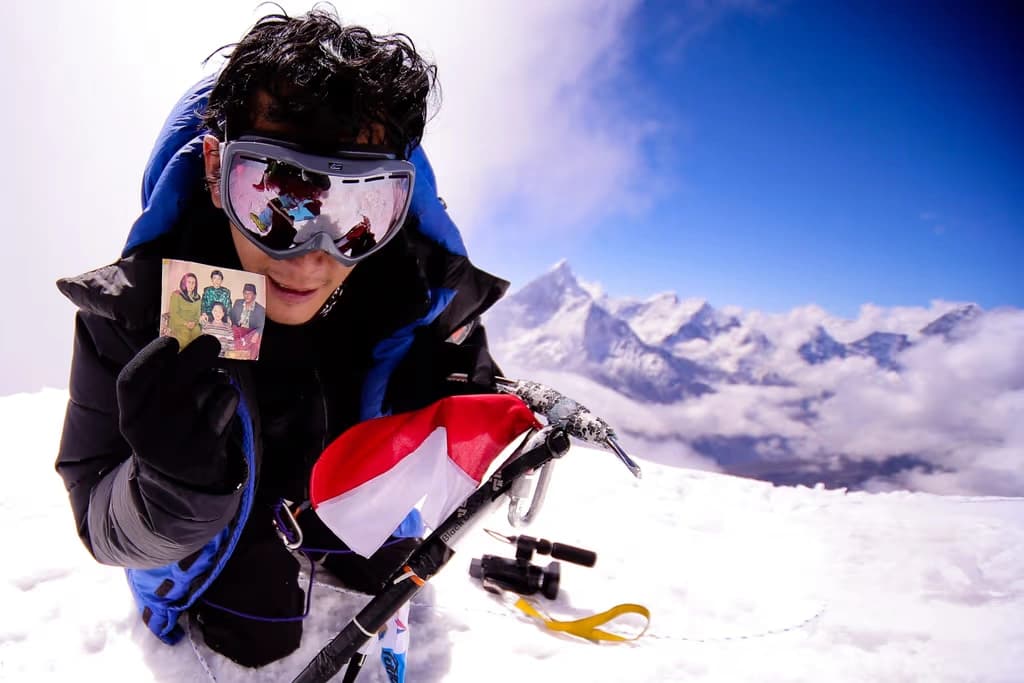 Lobuche peak climbing