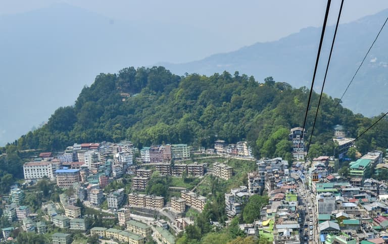 When Is the Best Time to Visit Gangtok for Snowfall?
