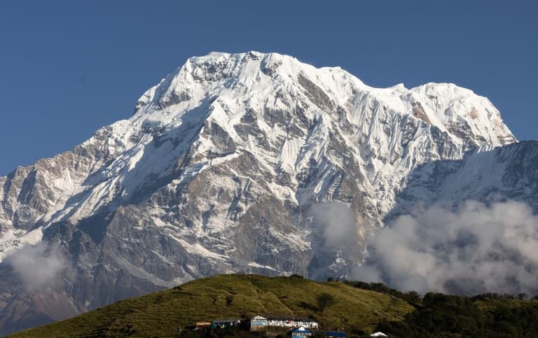 Do You Need a Guide? Solo vs Guided trekking