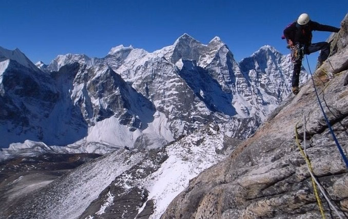 Australian Climbers killed by the rock fall in the Amadablam